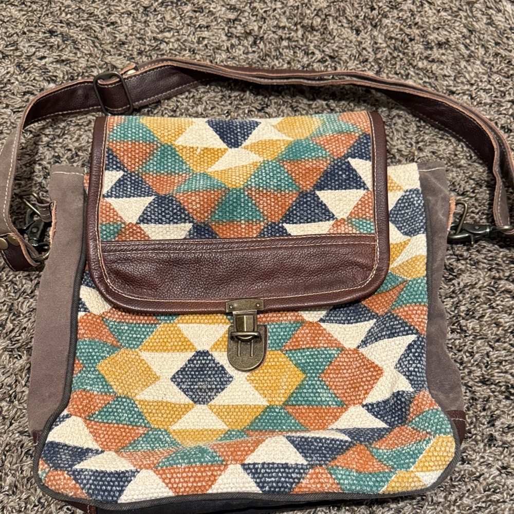 Multicolor Geometric Pattern Bag - image 1
